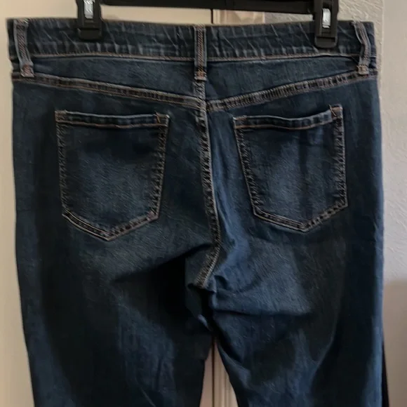 Liz Claiborne size 10 skinny fit jeans - Picture 3 of 3